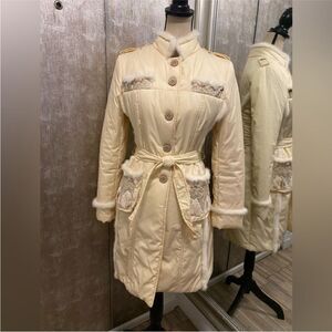 Roccobarocco Cream Belted Coat with real mink Fur Trim, US6